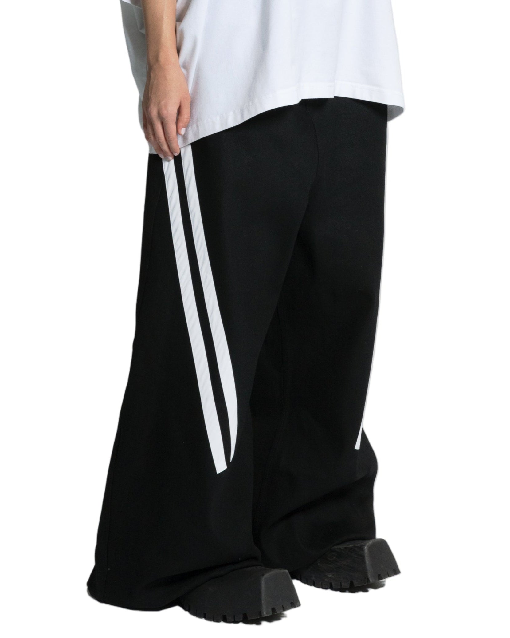 OS DOUBLE STRIPE JEANS