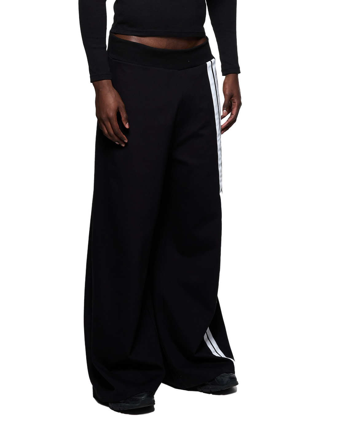 THE SWEATPANTS