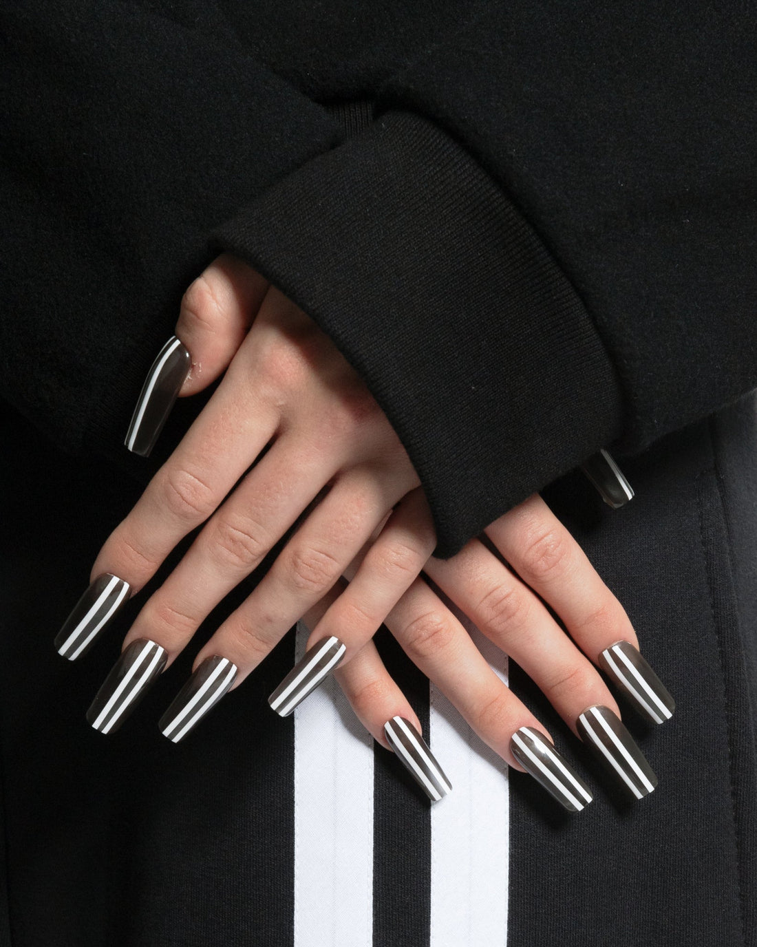 THE STRIPE NAILS